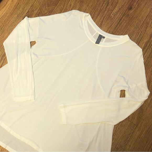Sweaty Betty Easy Peazy Long Sleeve Crew Neck Shirt Top in Lily White Size XS - Picture 4 of 15